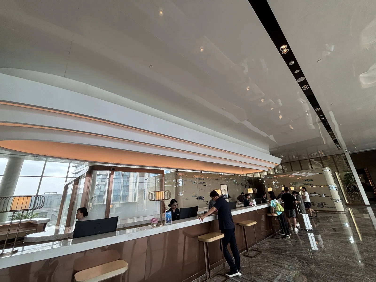 重慶來福士洲際酒店高空接待櫃檯