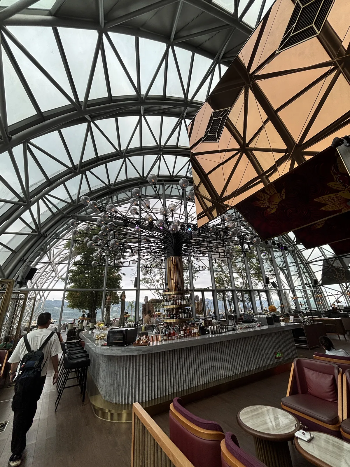 重慶來福士 The Crystal 高空餐飲區