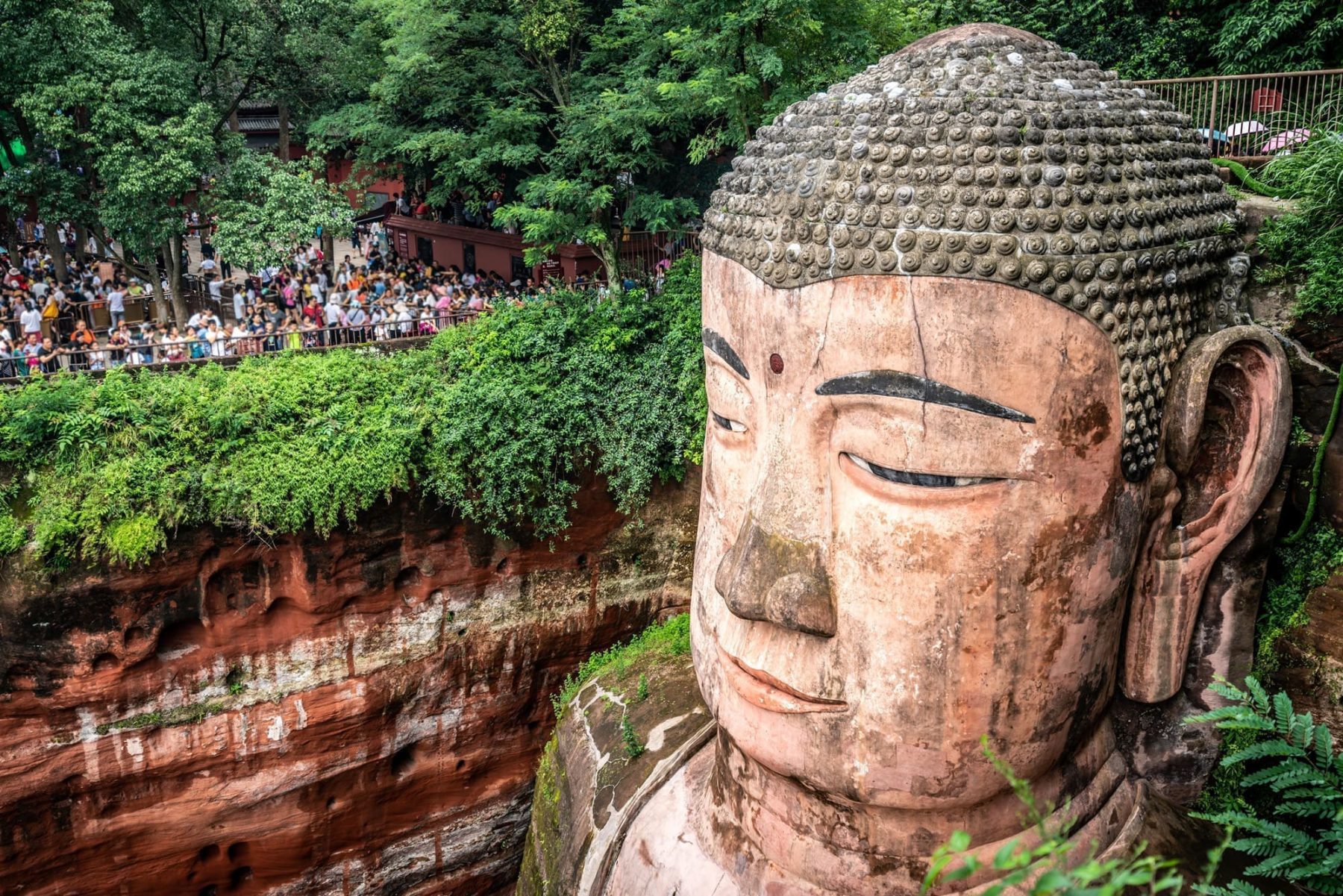 樂山大佛包車旅遊全攻略｜坐船還是走路？最佳路線、票價資訊與歷史知識
