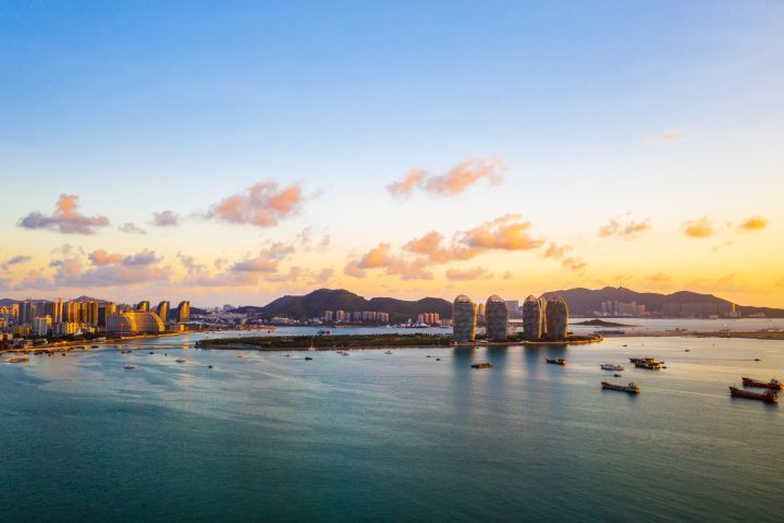 海南島六日休閒之旅 | 遊艇出海・海花島水樂園・博鰲玉帶灘・三亞鳳凰嶺夜景
