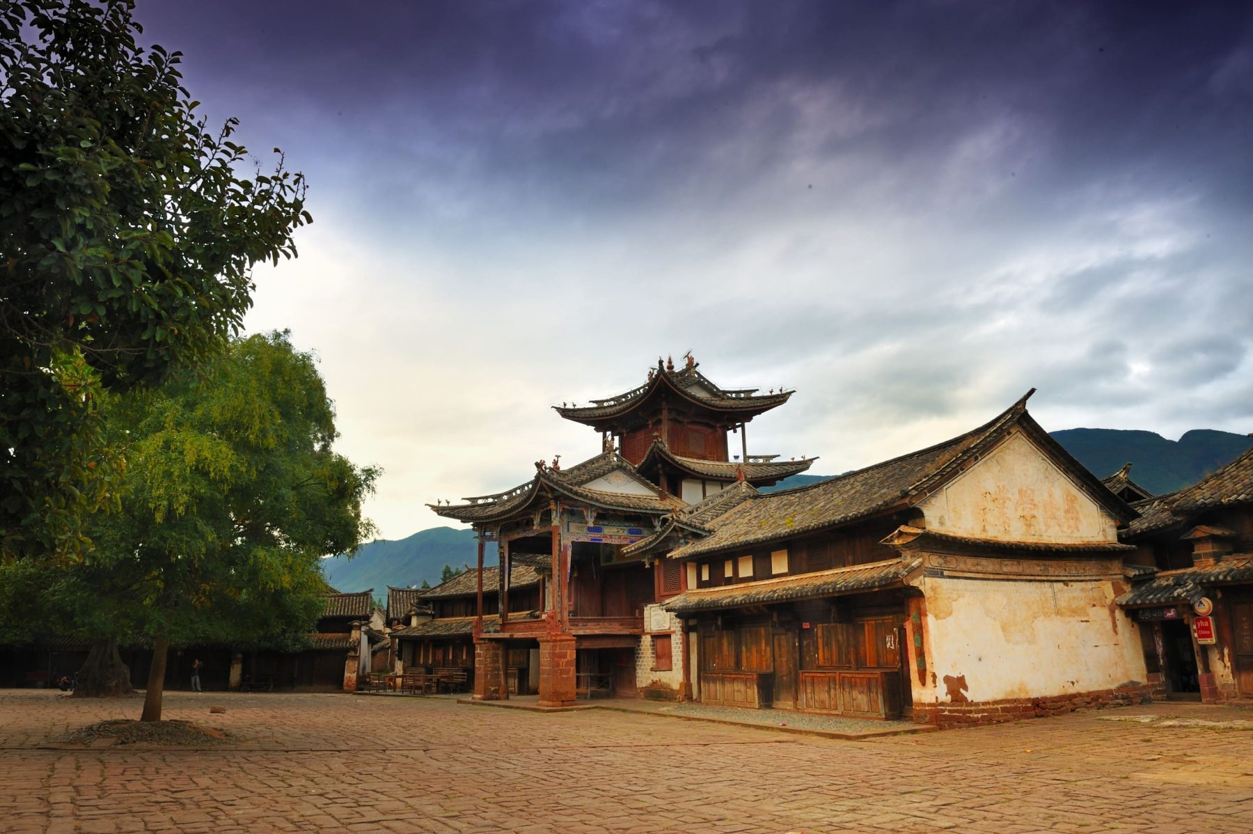 沙溪古鎮（寺登街、古戲臺、玉津橋、先鋒書局）