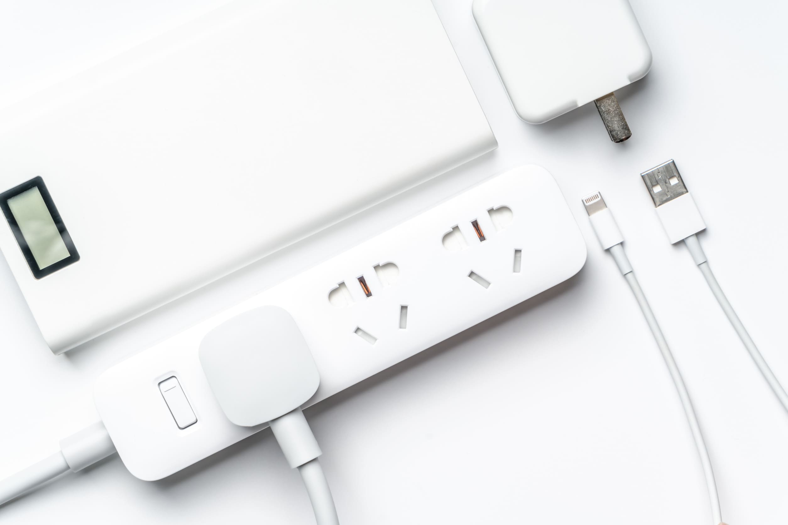 大陸的插頭樣式與電壓為何?｜旅客需注意中國(220V)與台灣的電壓不同