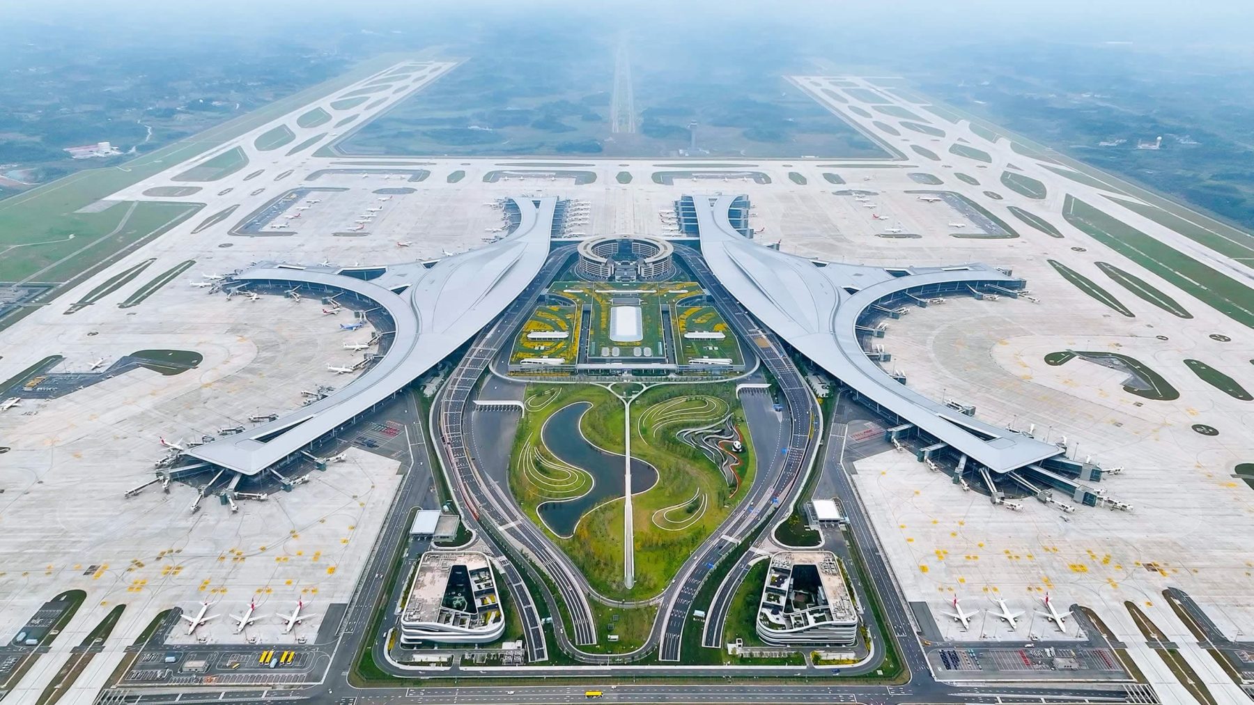 成都天府國際機場交通攻略 2026｜5 種進城方式比較、地鐵、巴士、計程車、網約車、高鐵與 FAQ