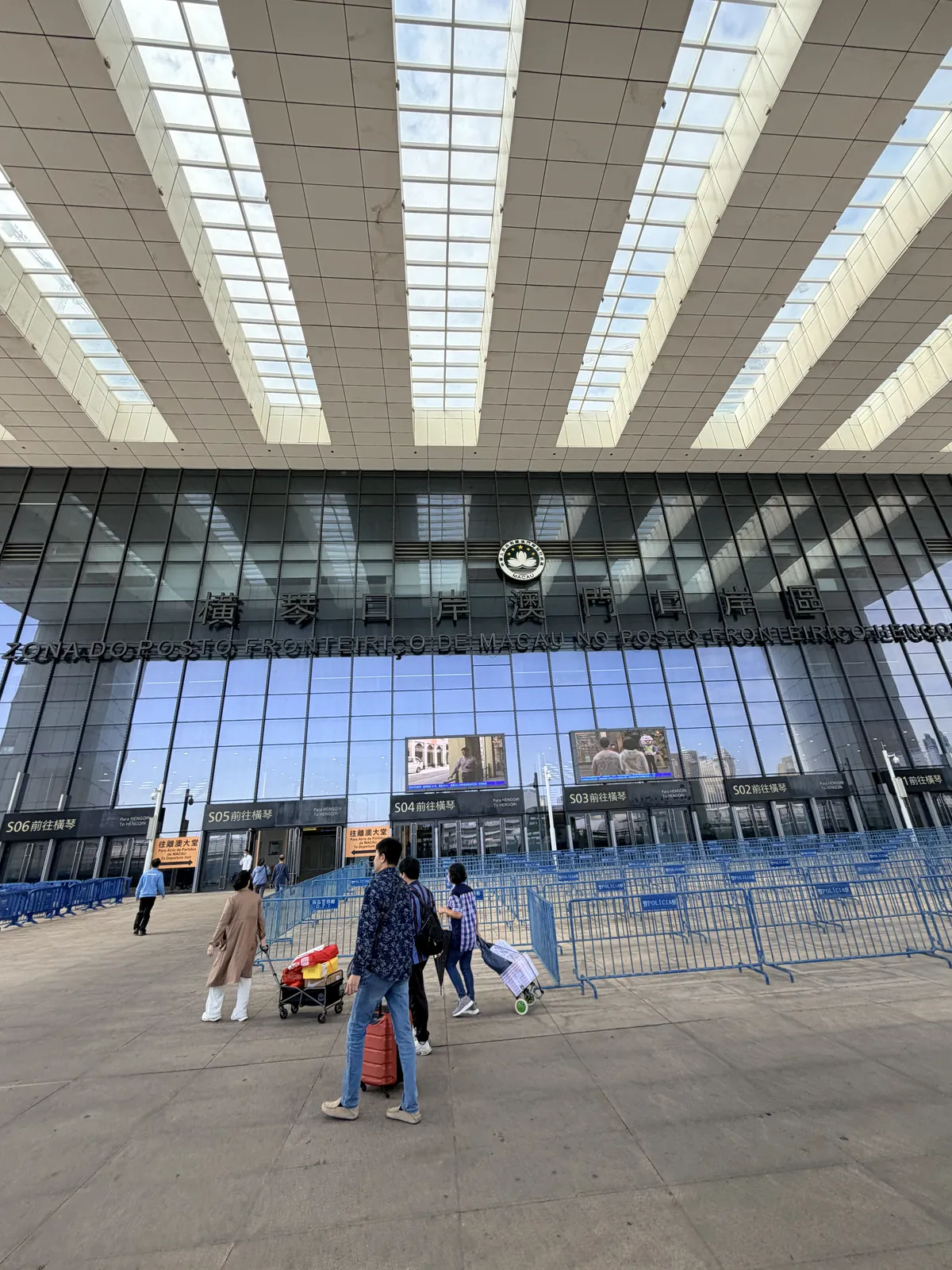 橫琴口岸旅檢大廳與人工查驗通道