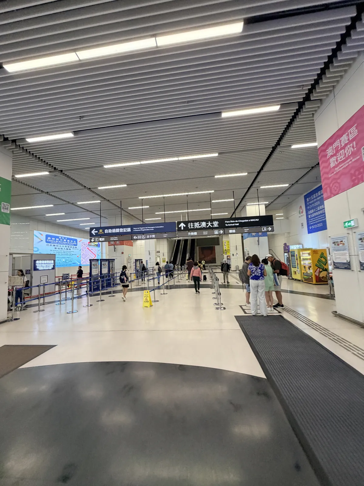 hk-airport-macau-bus-17-macau-port-entrance