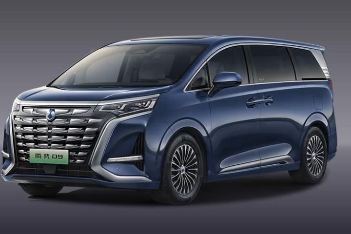 騰勢 D9 豪華商務車包車