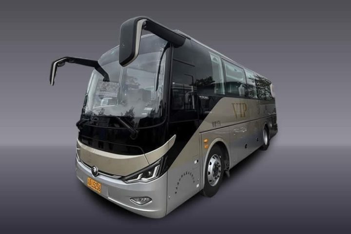 中國大陸中型巴士包車 ( 17人座 VIP車型 )