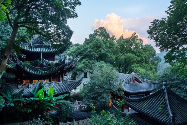 法雲安縵