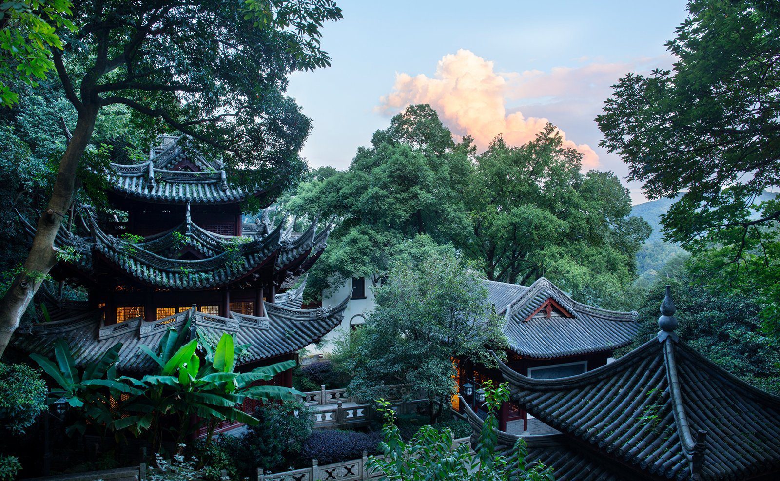 法雲安縵