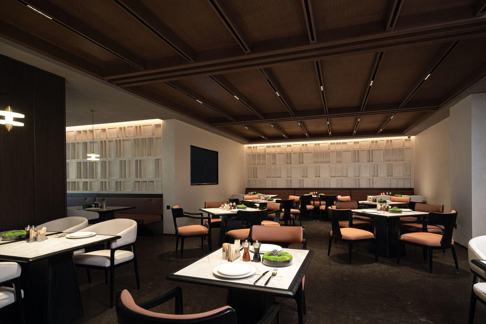 杭州黃龍華星路亞朵S酒店自助早餐廳座位區
