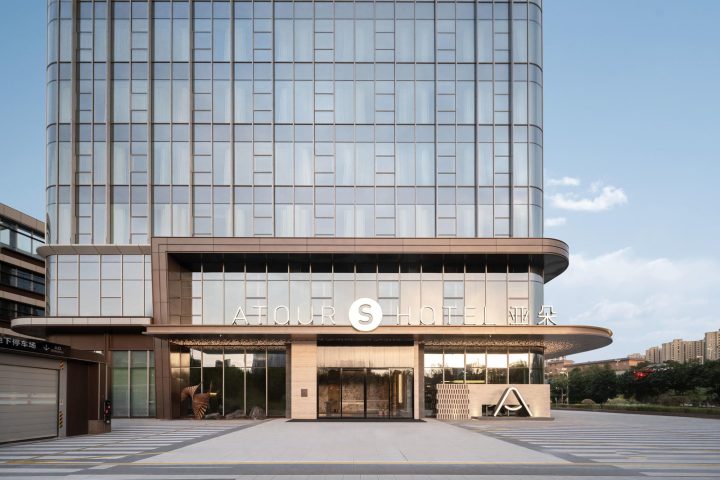 烏魯木齊站南廣場亞朵S酒店