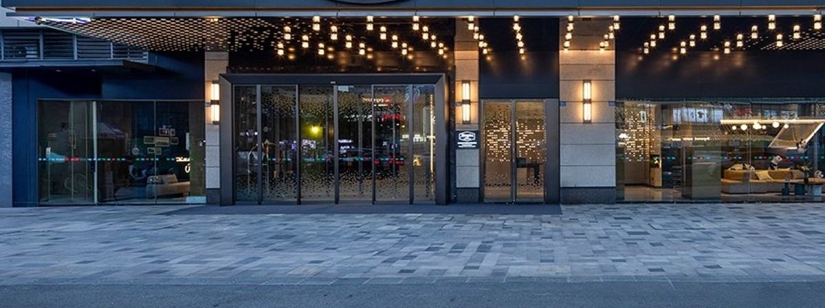 成都武侯外雙楠希爾頓歡朋酒店本館入口外觀