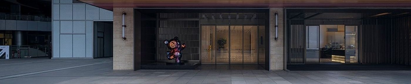 重慶沙坪壩站三峽廣場希爾頓歡朋酒店本館入口外觀