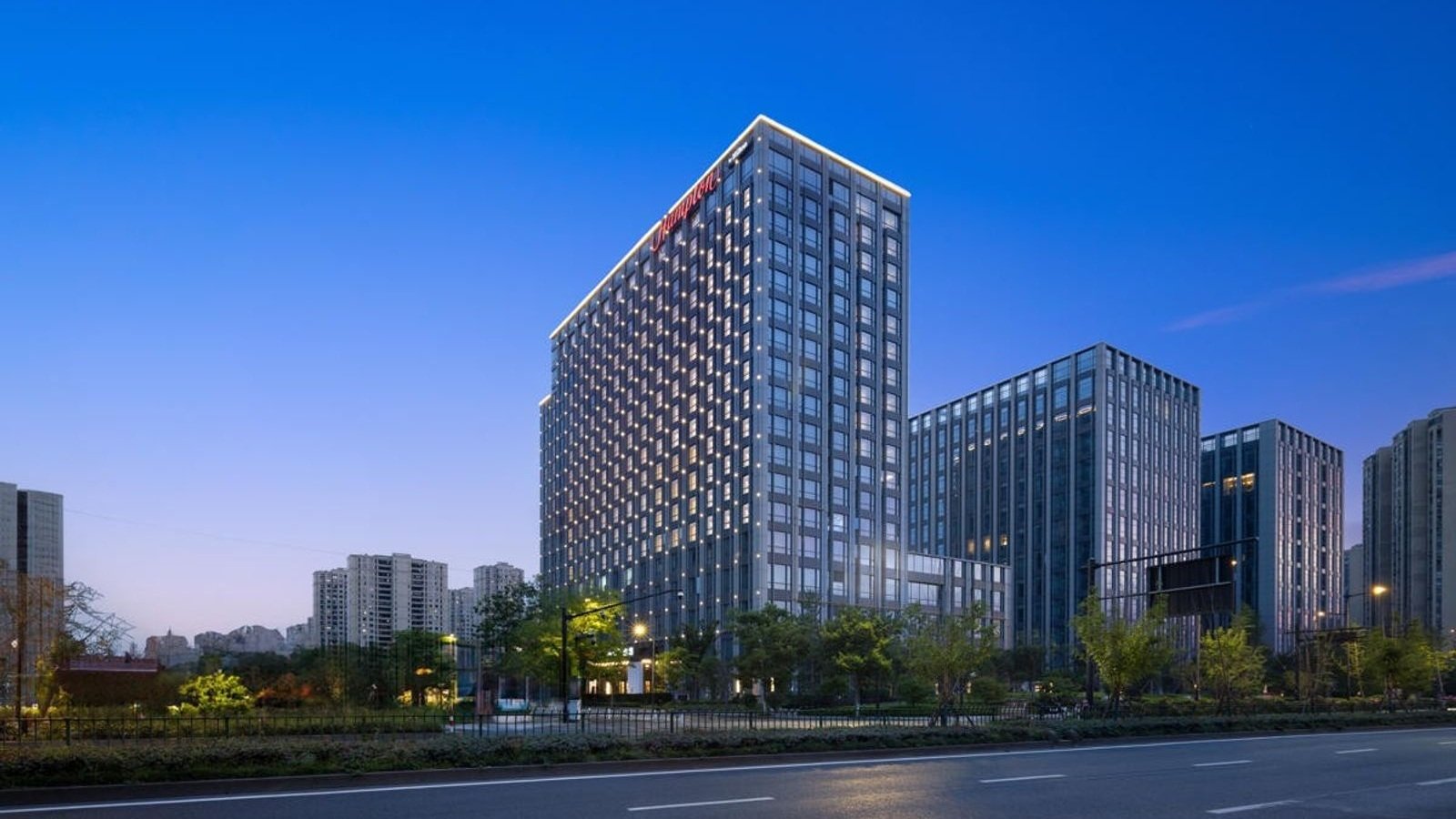杭州拱墅城北希爾頓歡朋酒店本館樓體外觀