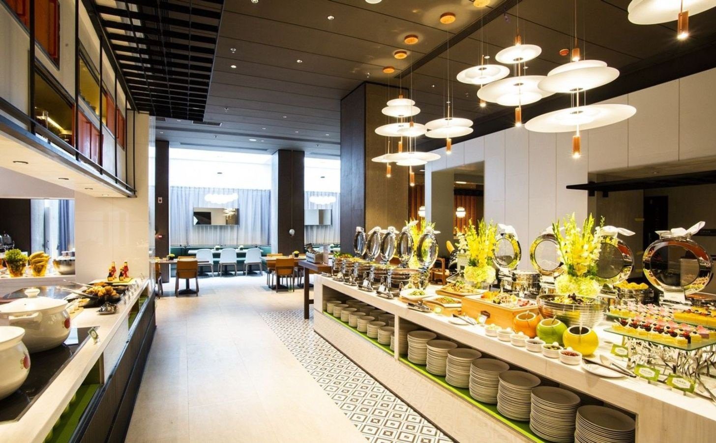餐廳的早餐自助取餐檯
