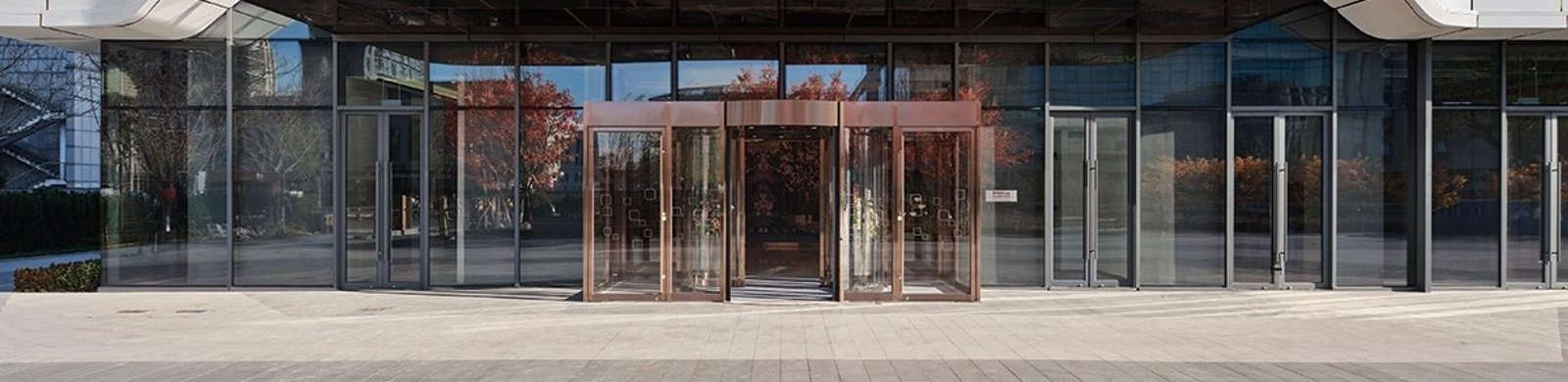 北京亦莊希爾頓花園酒店本館實際入口與門廊