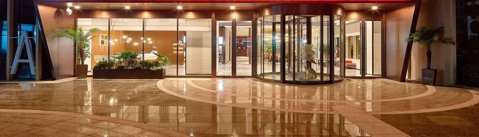 杭州西溪紫金港希爾頓花園酒店本館入口外觀