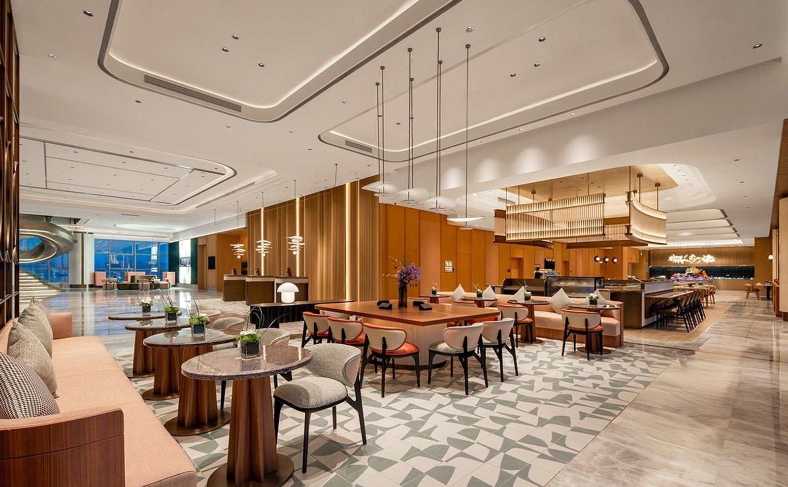餐廳的用餐座位與取餐區