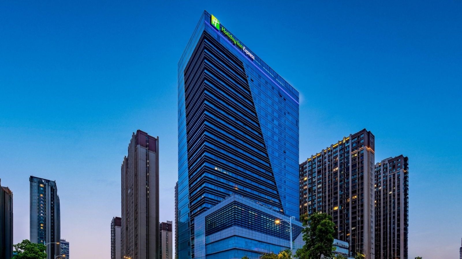 南京濱江智選假日酒店本館樓體立面外觀