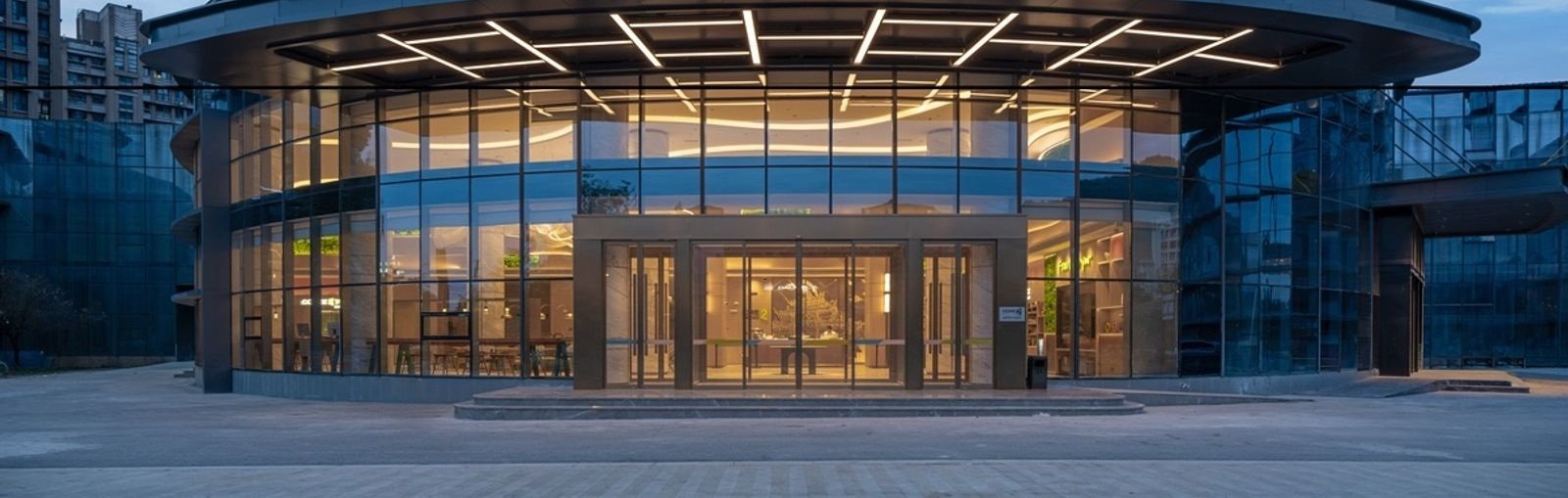 成都都江堰希爾頓惠庭酒店本館入口外觀
