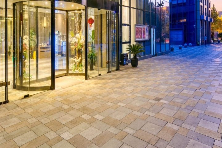 上海靜安彭浦新村地鐵站錦江都城酒店