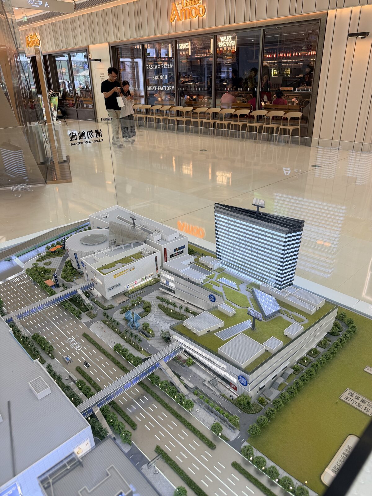 廈門SM商業區建築模型呈現多棟商場與周邊道路